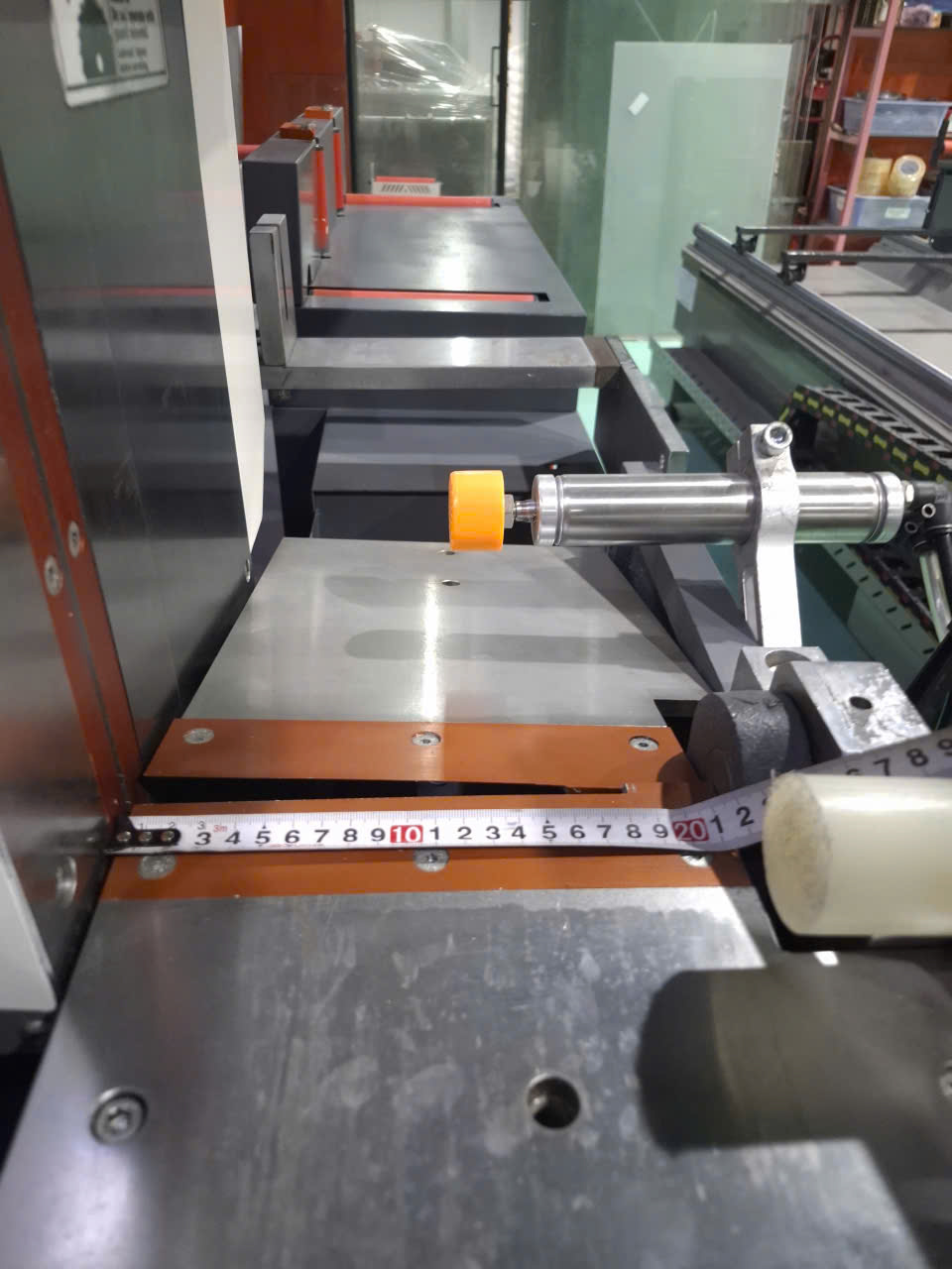 Giảm sốc máy cắt nhôm 550